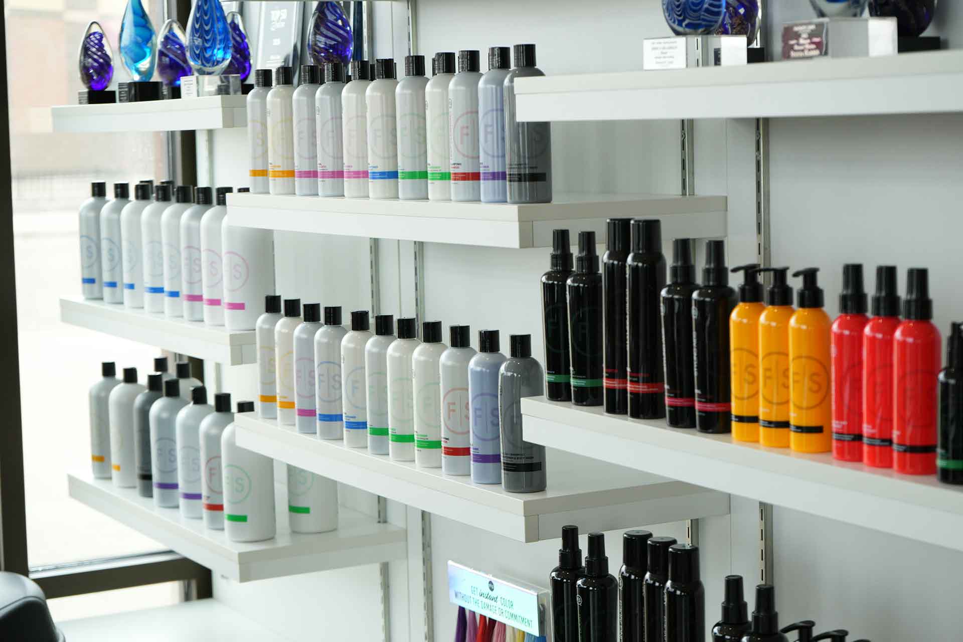 Pendik saç cila Ergin Gülgen Hair Studio Pendik kuaför