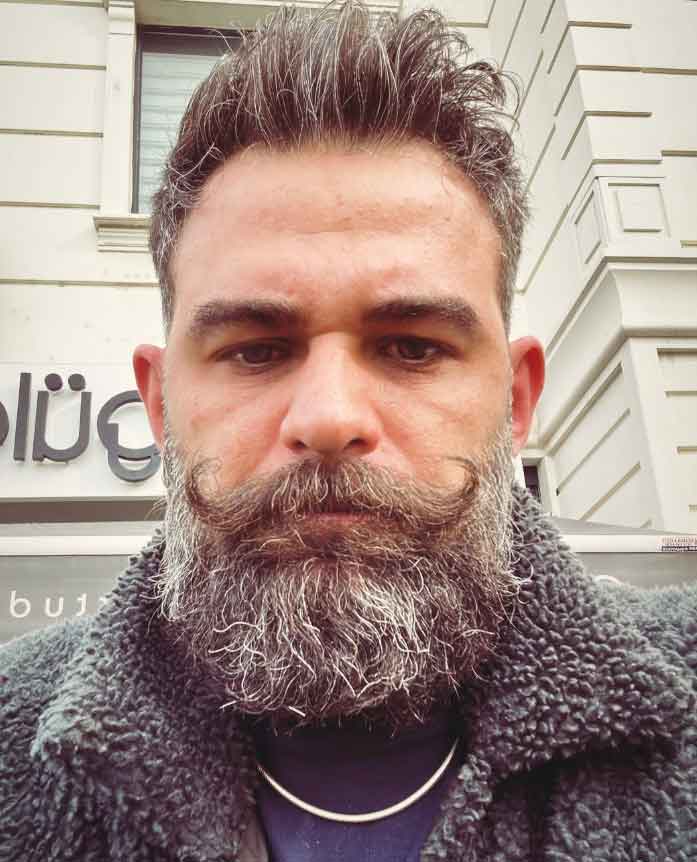 Pendik kuaför salonu kişiye özel saç tasarımı